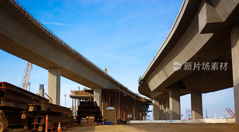 加州长滩:新公路/桥梁建设立交桥